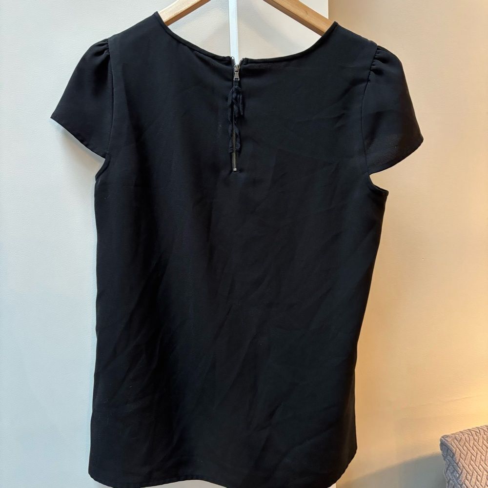 Loft Black Women's Top zip back size M - Picture 3 of 4